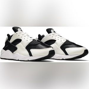 NIKE WOMENS HUARACHE - ORCA